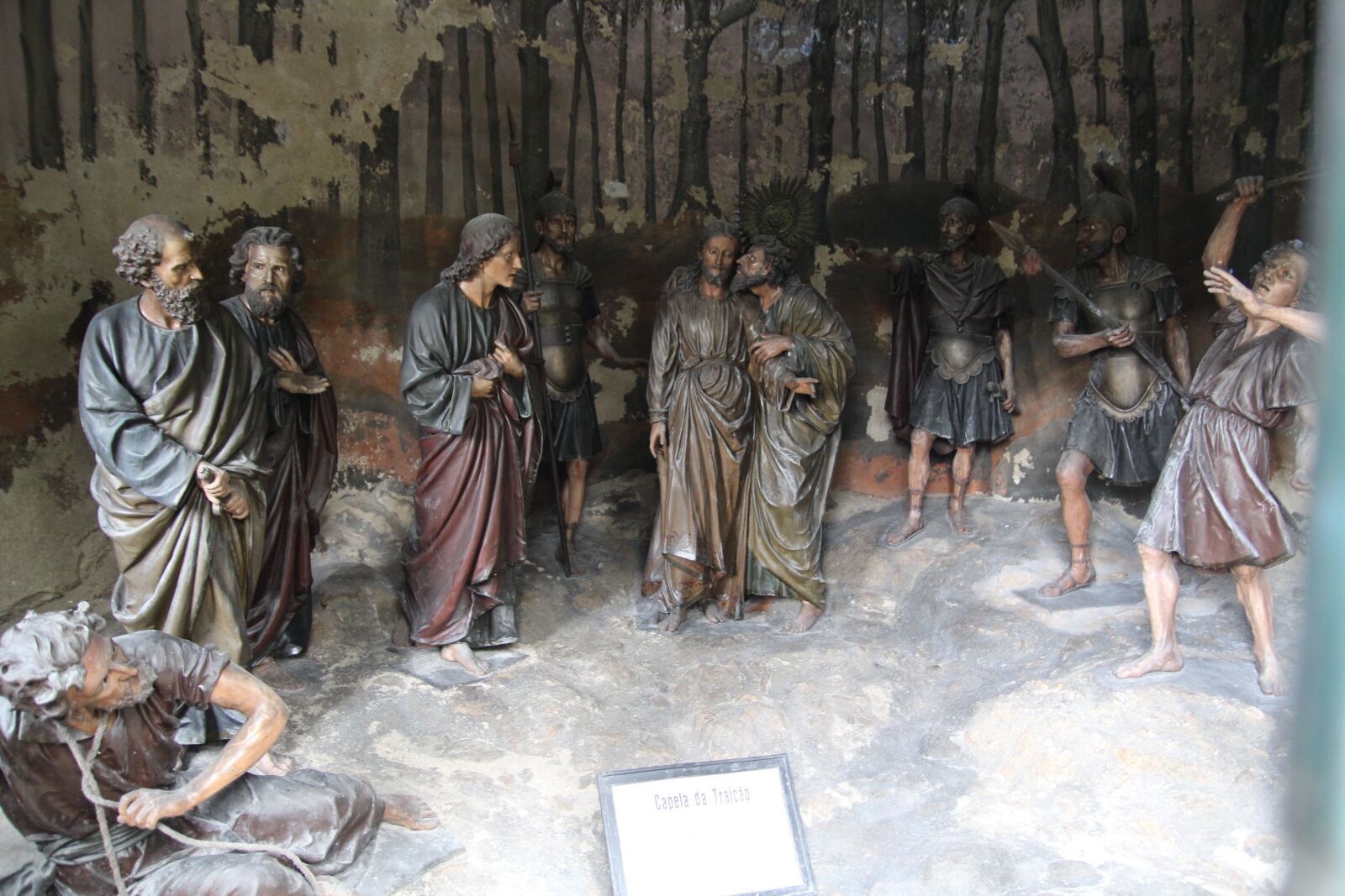 Canon EOS 600D (Rebel EOS T3i / EOS Kiss X5) sample photo. Jesus, and judas, kissing photography