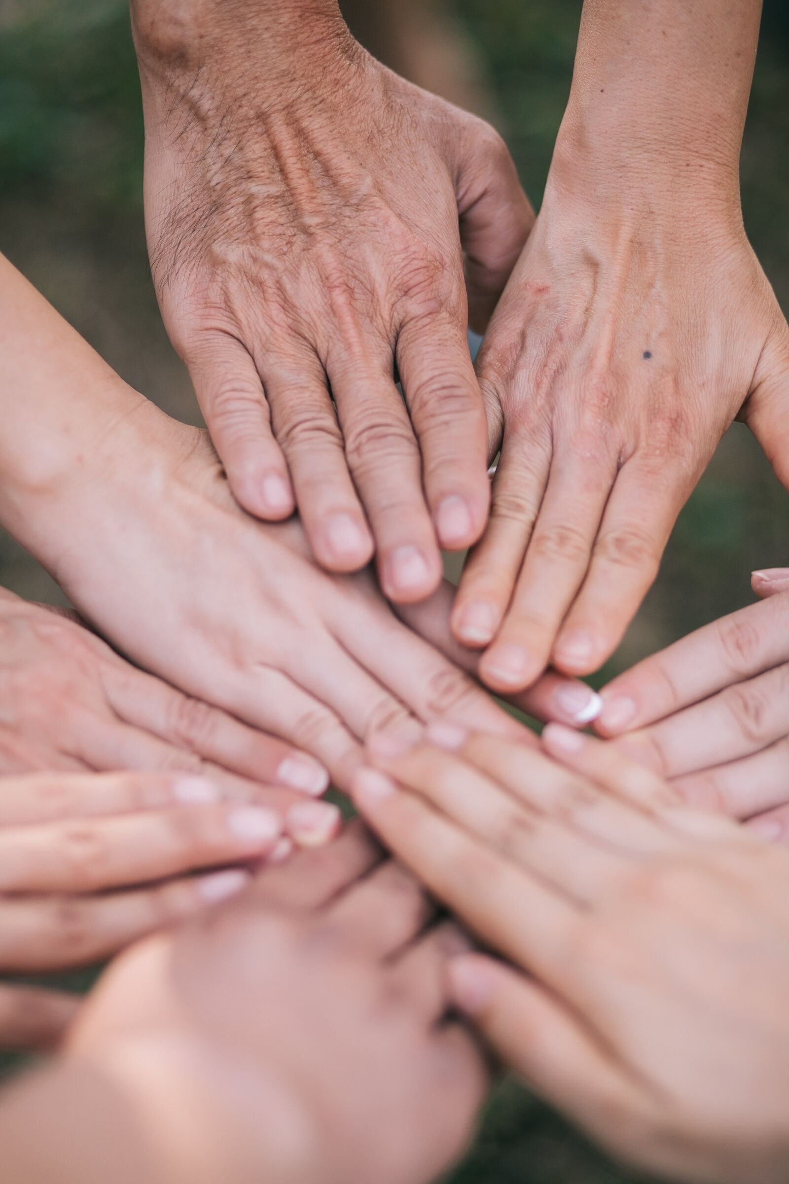 Canon EF 85mm F1.8 USM sample photo. Hand, together, teamwork photography
