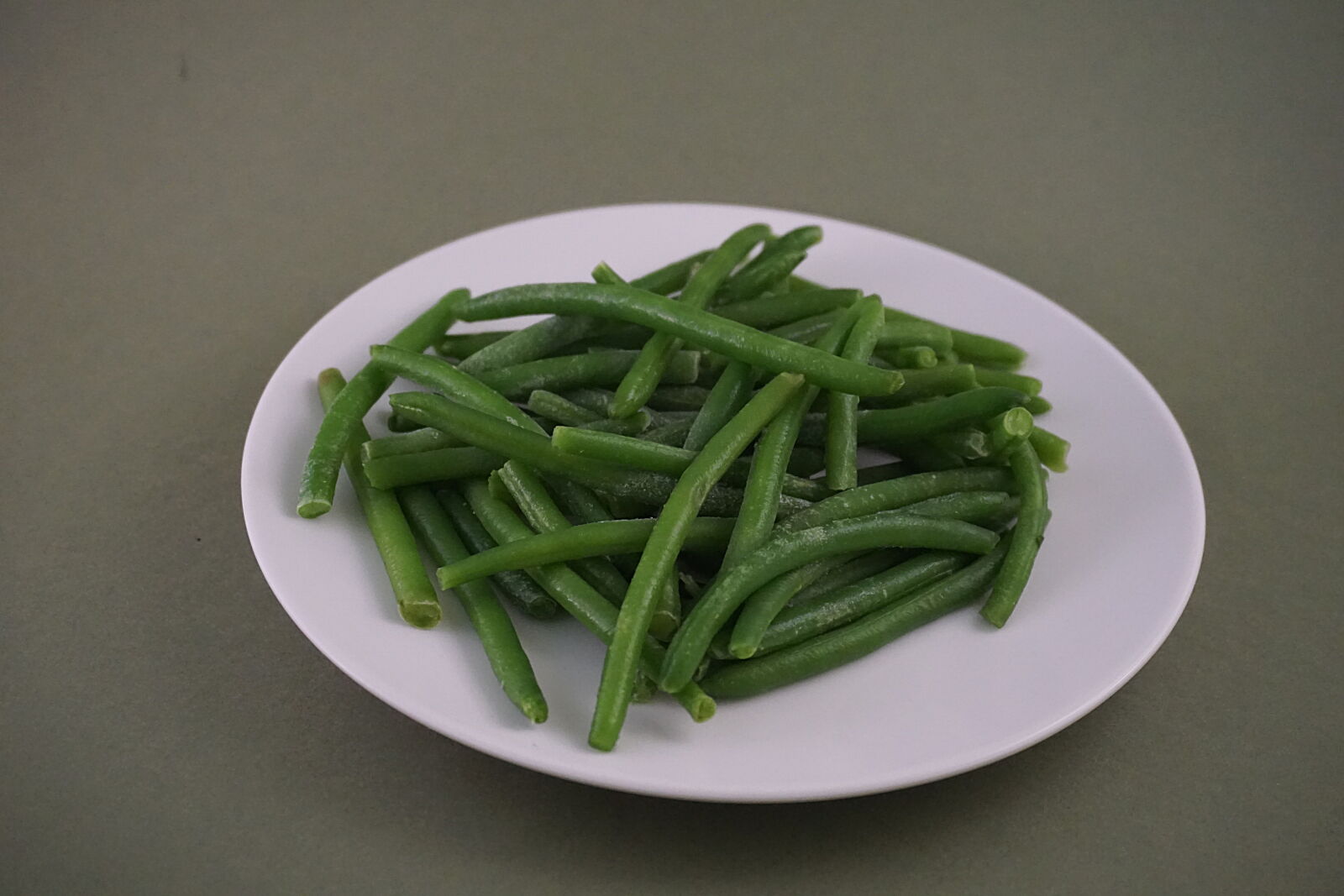 Sony E 16-50mm F3.5-5.6 PZ OSS sample photo. Alimentation, haricots, verts, jardin photography