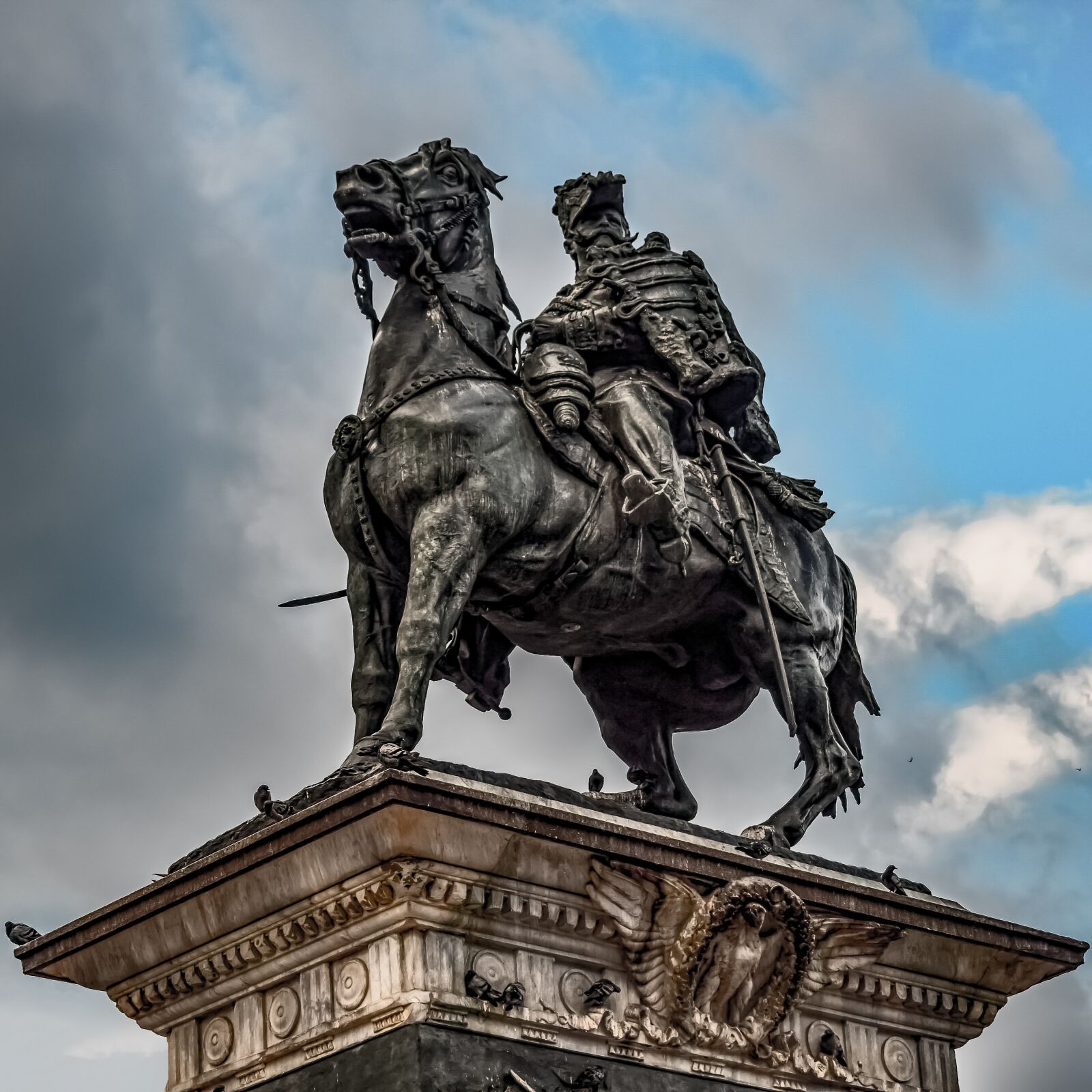 Nikon D3300 sample photo. Victor emmanuel ii, king photography