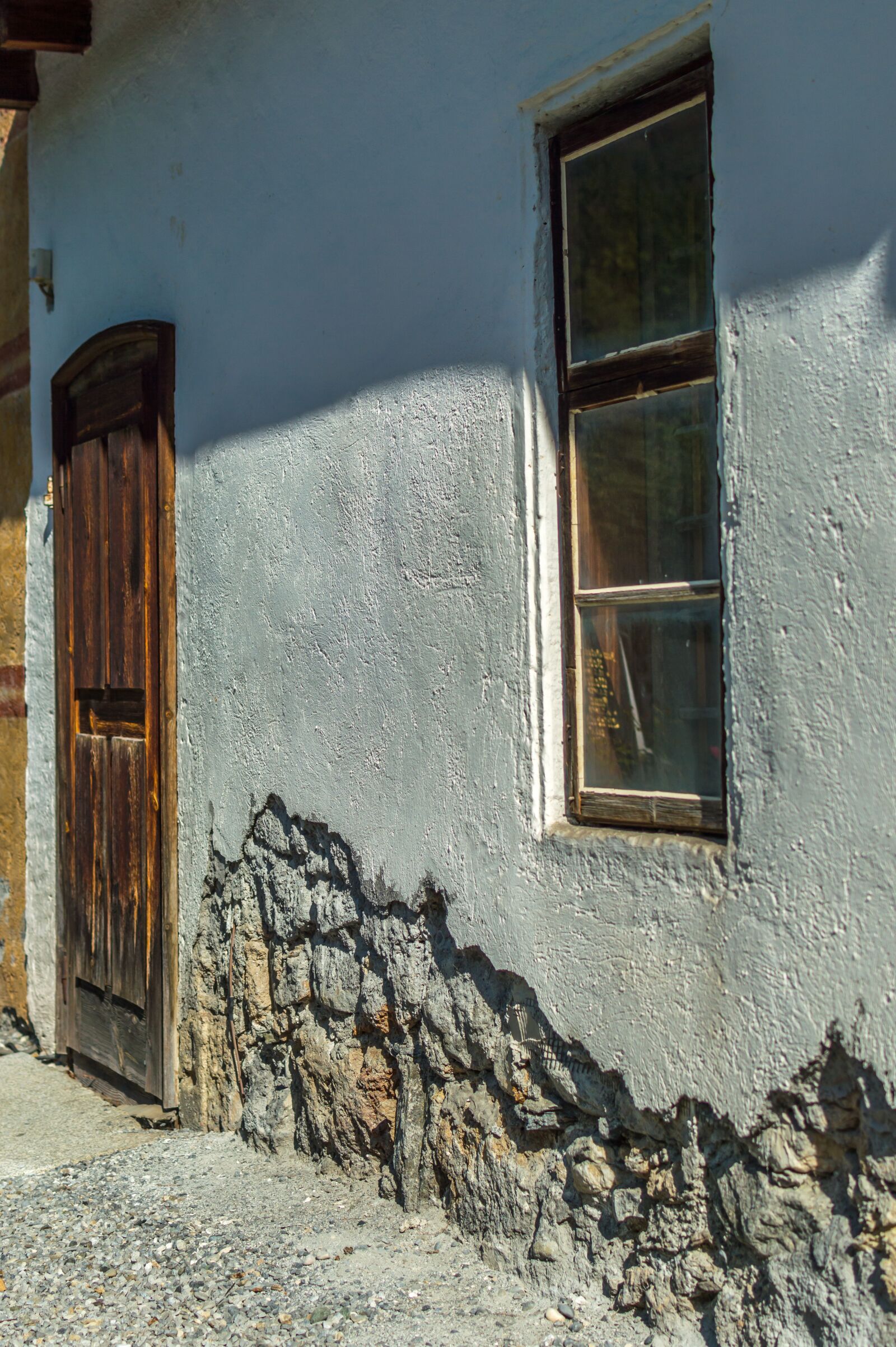 Nikon D3200 sample photo. Wall, facade, plaster photography