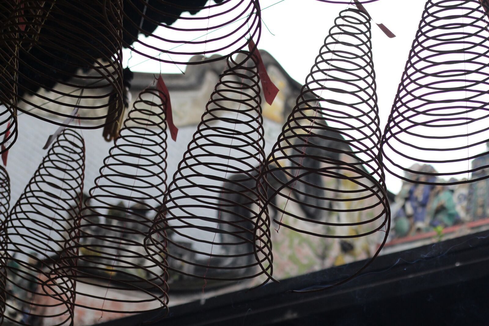 Canon EOS 700D (EOS Rebel T5i / EOS Kiss X7i) + Canon EF 50mm F1.8 STM sample photo. Incense, thienhau pagoda, vietnam photography