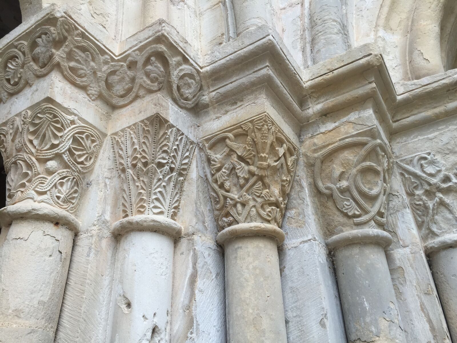 Apple iPhone 6 sample photo. Architecture, columns, old photography