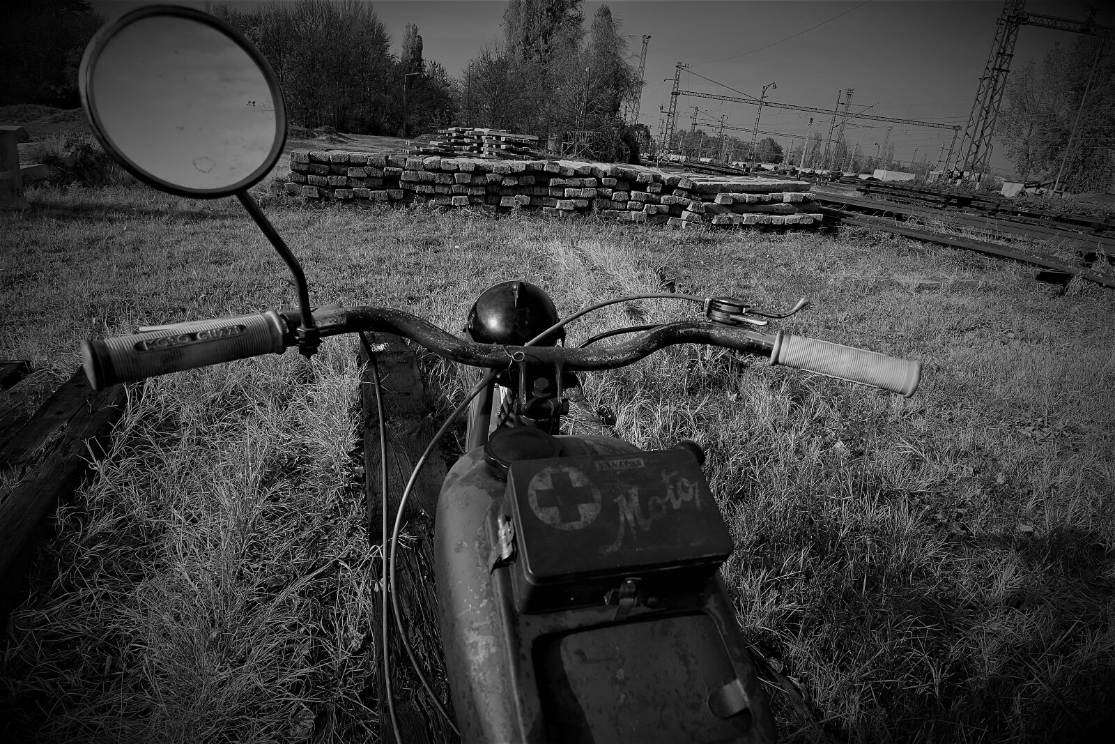 Nikon 1 J5 sample photo. Engine, moto guzzi, moto photography