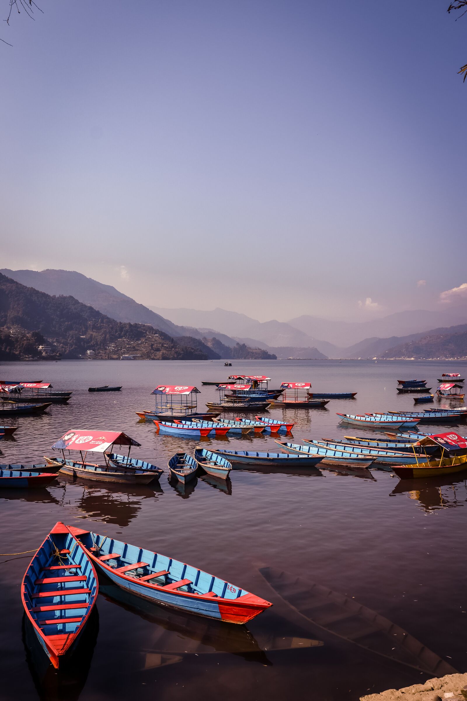 Canon EOS 200D (EOS Rebel SL2 / EOS Kiss X9) sample photo. Boat, pokhara, nepal photography