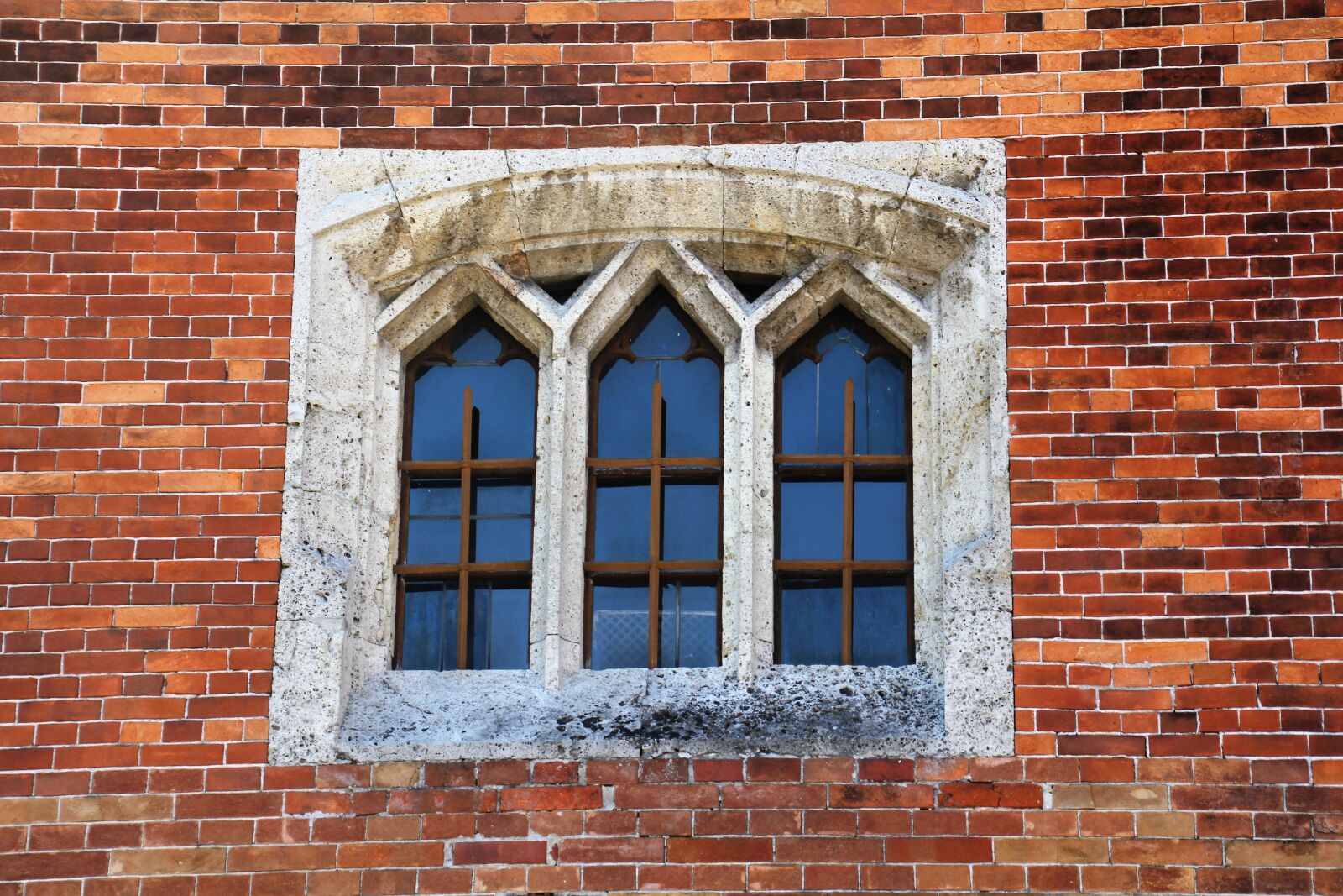 Canon EOS 60D sample photo. Window, old, church photography