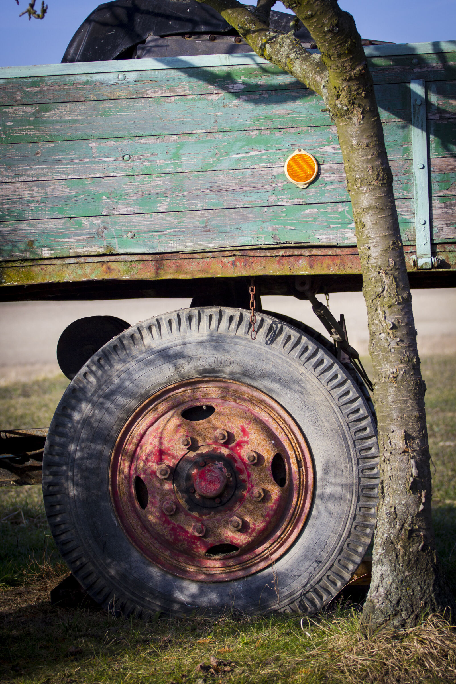 Canon EF 70-200mm F4L USM sample photo. Truck photography
