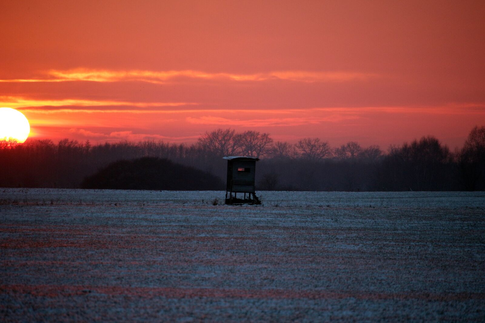 Canon EOS 100D (EOS Rebel SL1 / EOS Kiss X7) sample photo. Sunset, winter, snow photography
