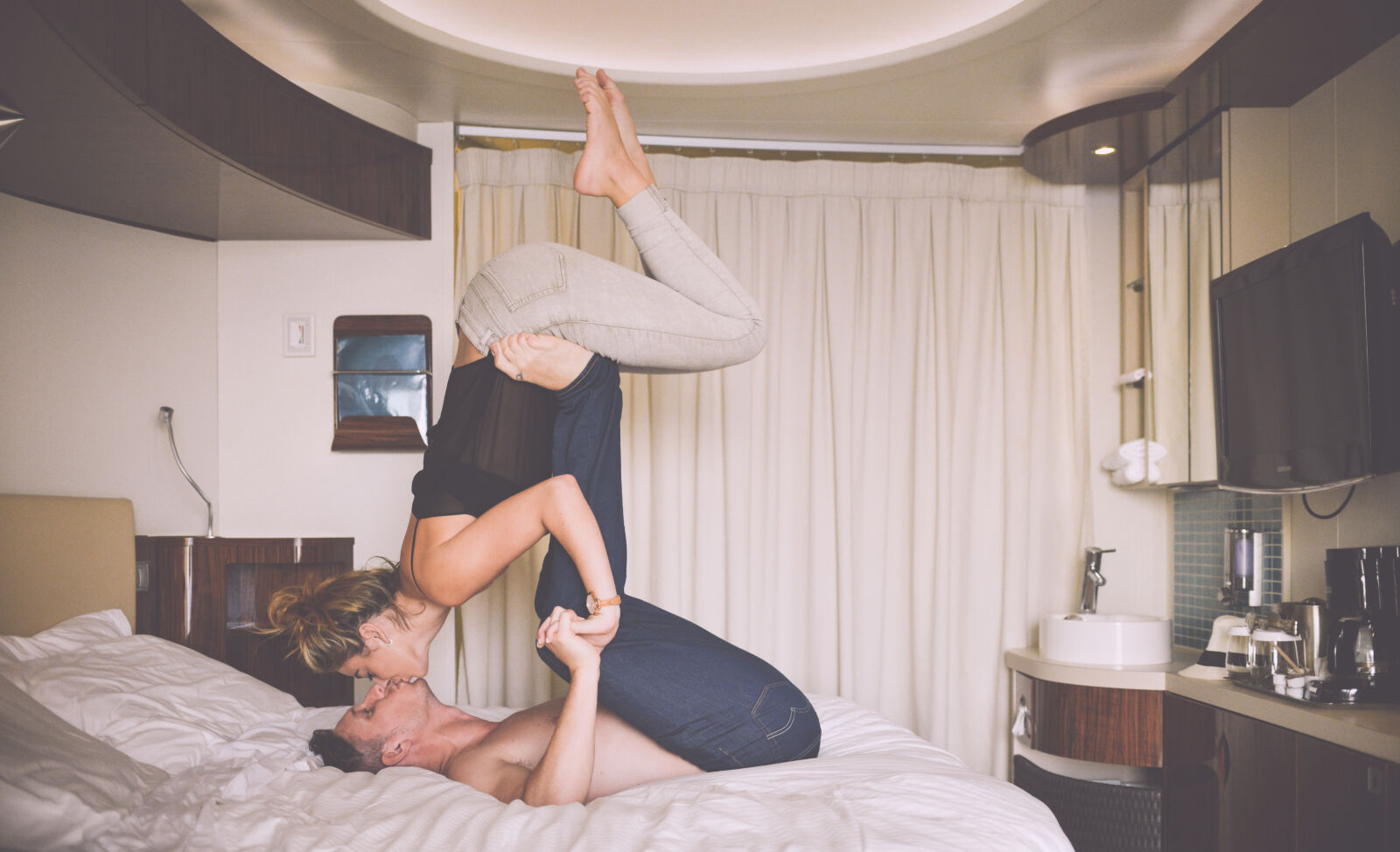 Nikon D800 sample photo. Person, couple, love, romantic photography