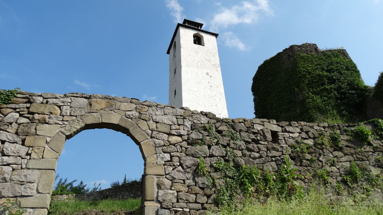 Sony Cyber-shot DSC-HX300 sample photo. Forts, hour tower, maglaj photography