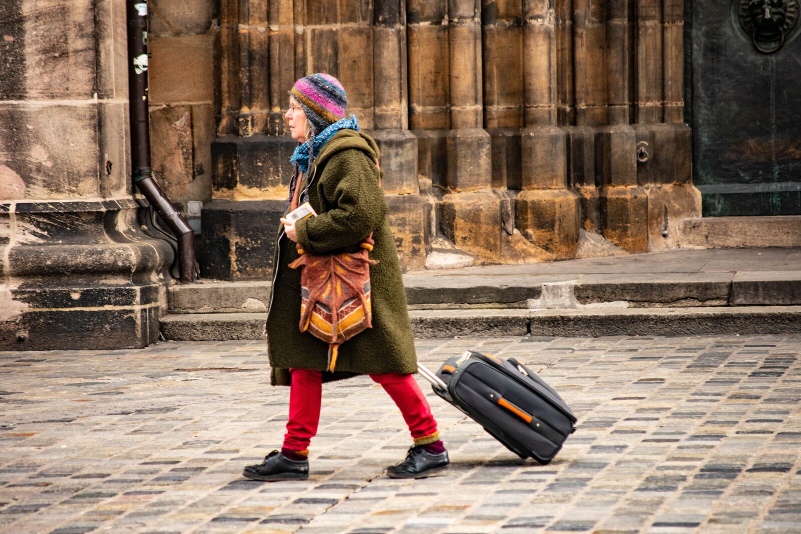Nikon D3400 sample photo. Tourist, station, cold photography