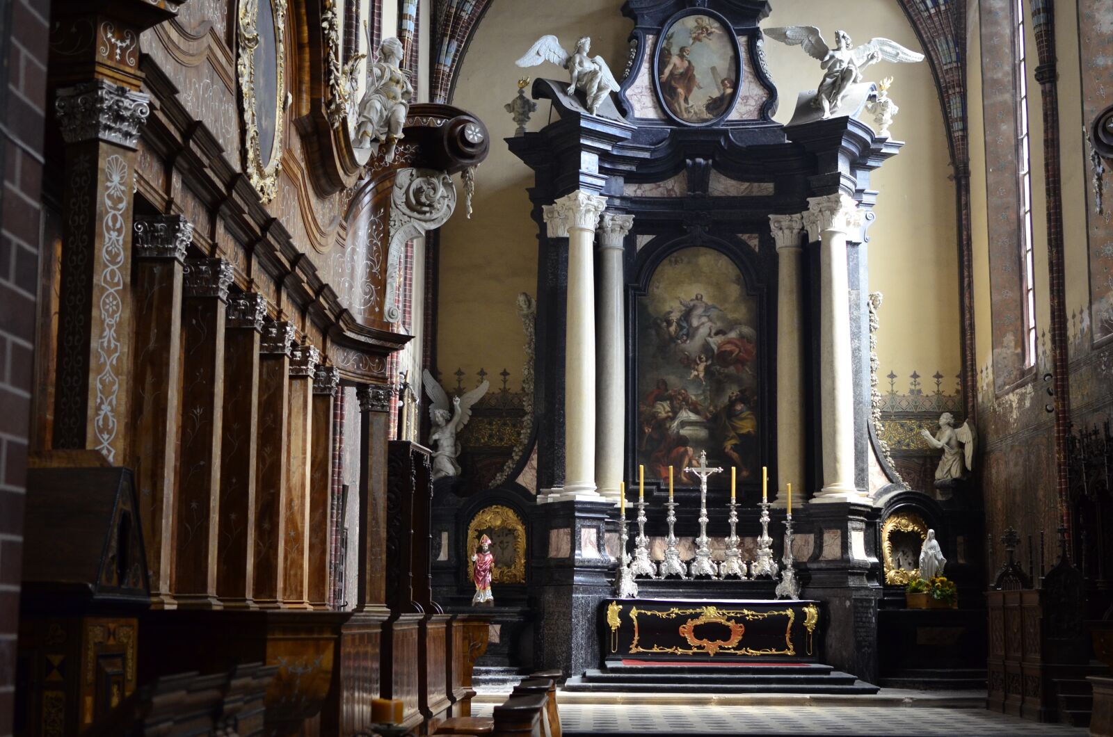 Nikon D5100 sample photo. The basilica, cathedral, the photography