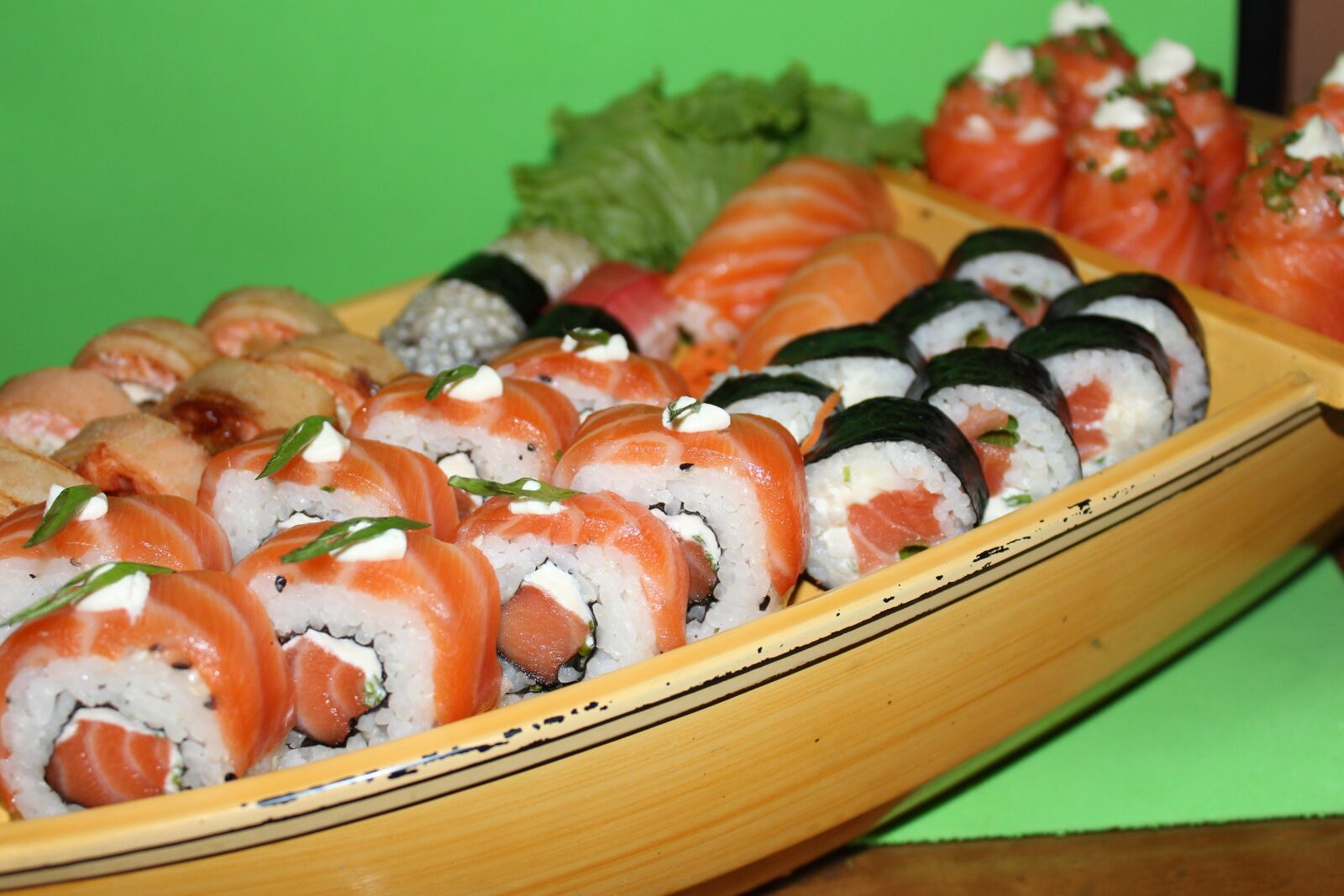 Canon EOS 650D (EOS Rebel T4i / EOS Kiss X6i) sample photo. Barca, sushi, combo photography