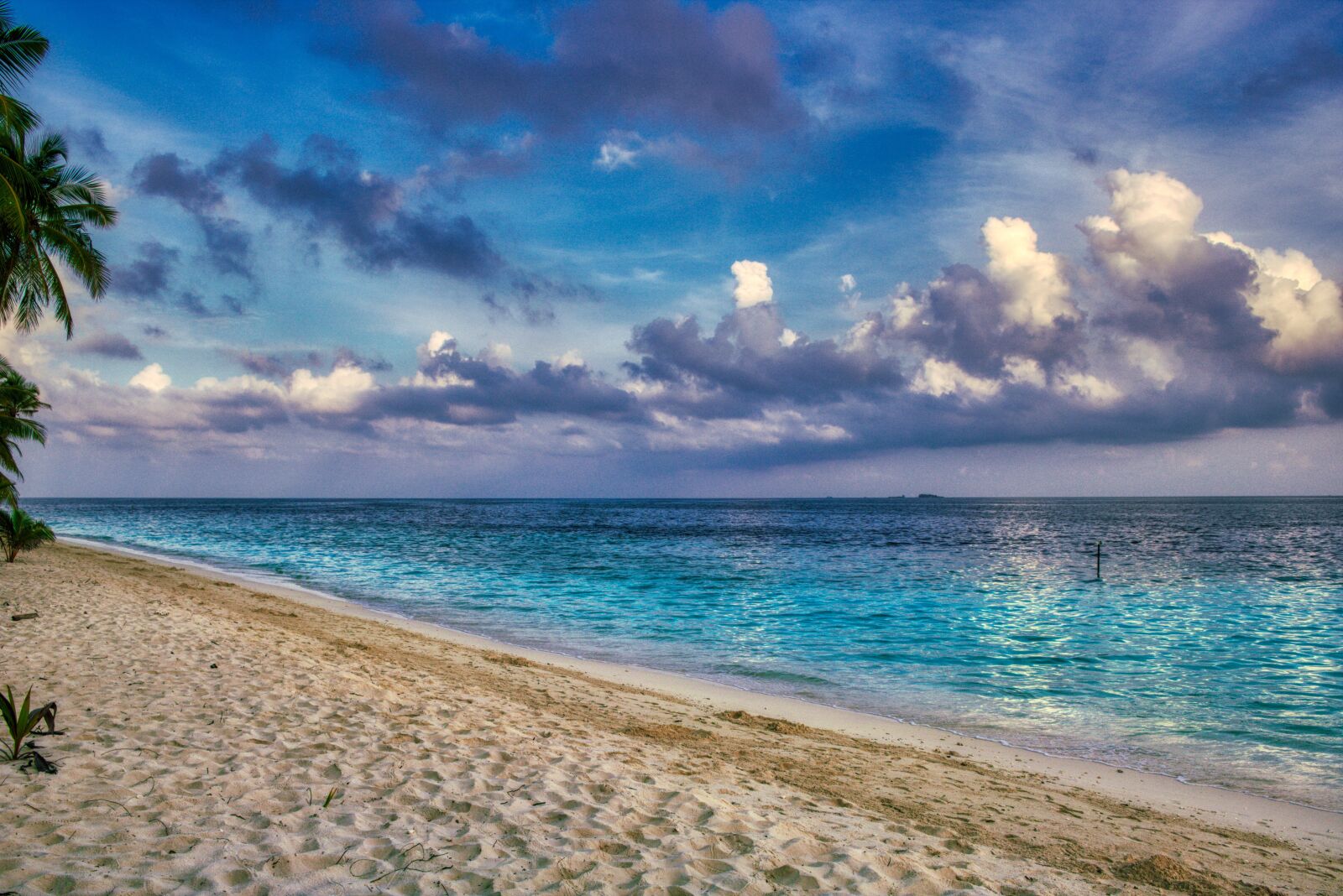 Canon EOS 750D (EOS Rebel T6i / EOS Kiss X8i) sample photo. Landscape, beach, paradise photography