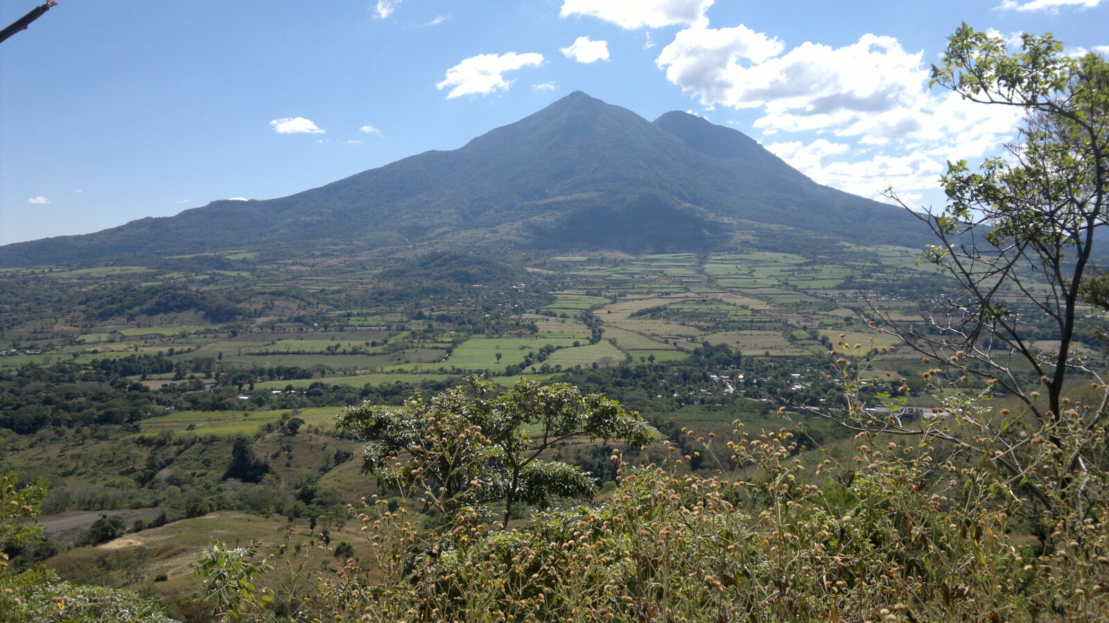 Nokia N8-00 sample photo. El, salvador, jiboa, valley photography