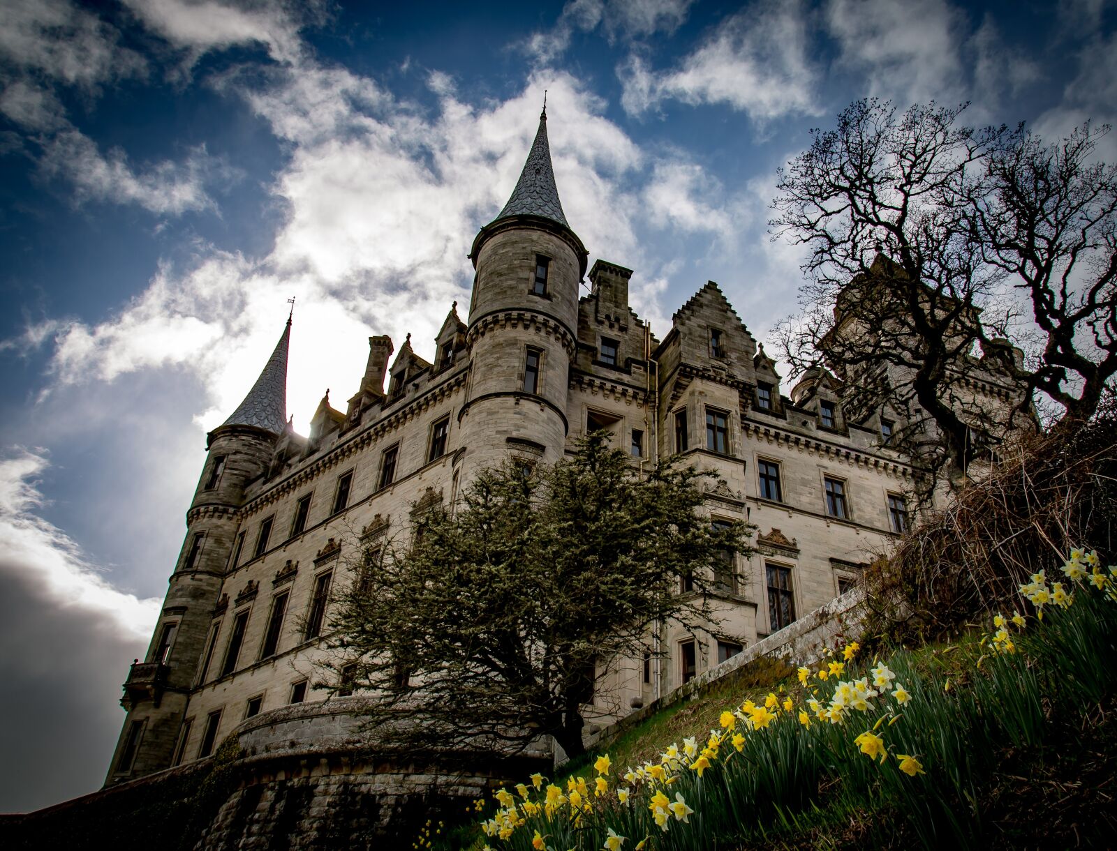 Canon EF 24-105mm F4L IS USM sample photo. Dunrobin castle, castle, chateau photography