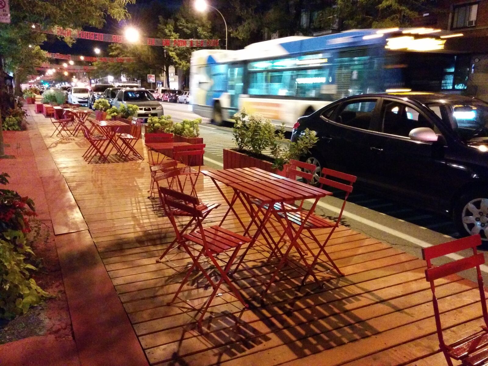 LG Nexus 5 sample photo. St-denis, montreal, terrace photography