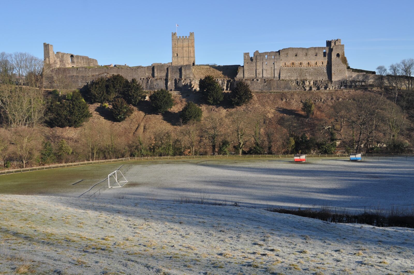 Nikon D5000 sample photo. Ripon, castle, mediaeval photography