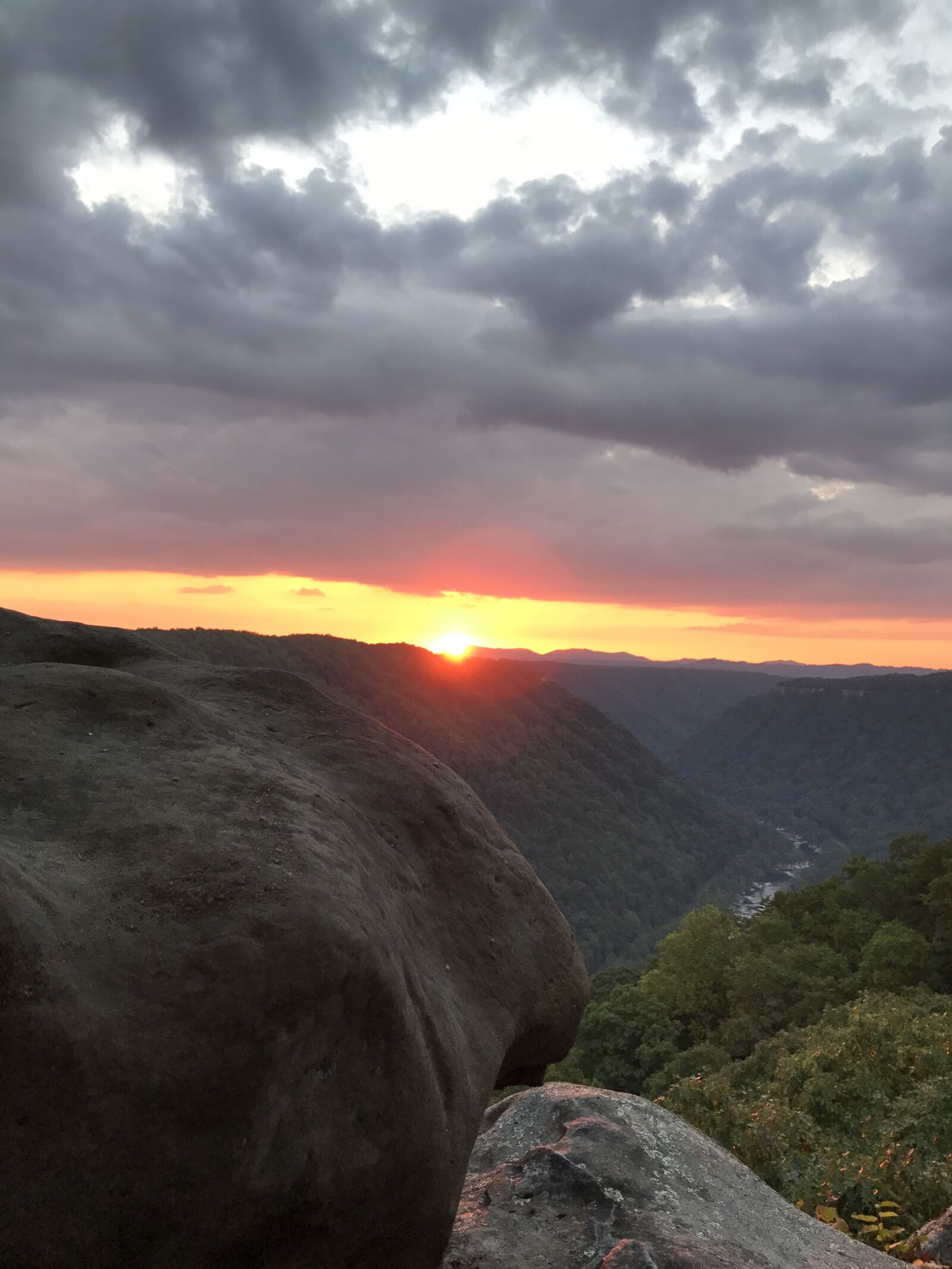 iPhone 7 back camera 3.99mm f/1.8 sample photo. Beautymtbackdoor, beautymountain, newrivergorge, beauty photography