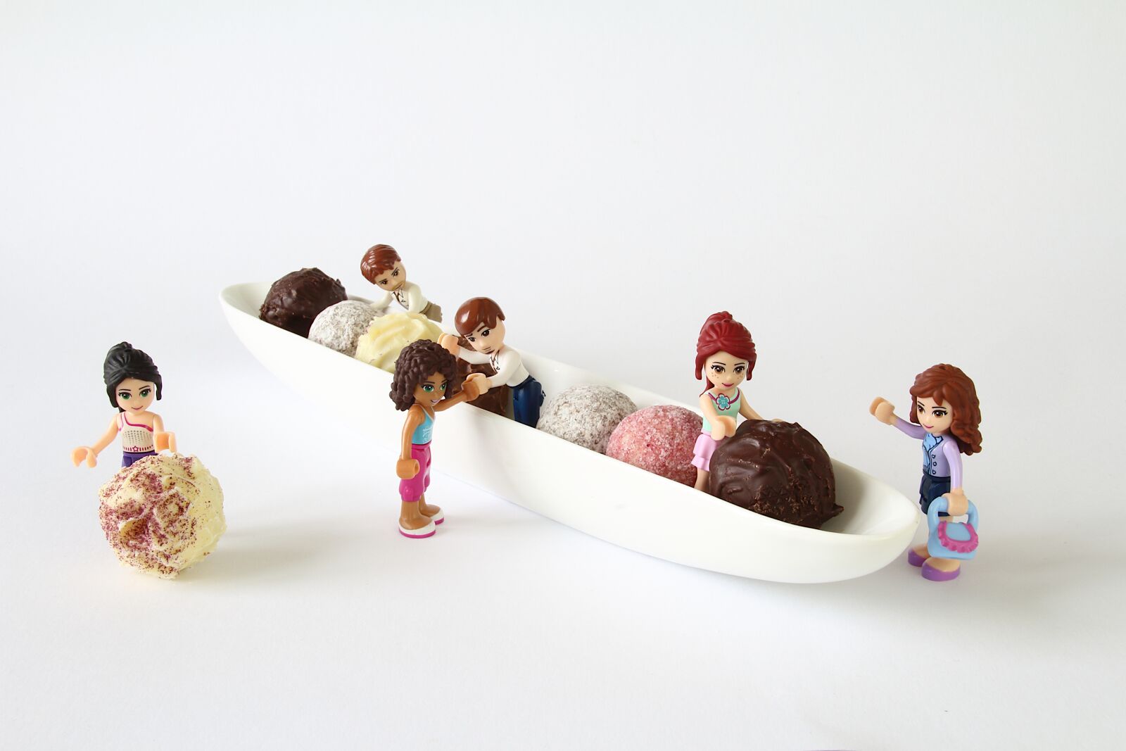Canon EOS 100D (EOS Rebel SL1 / EOS Kiss X7) sample photo. Chocolate, sweetmeats, sweets photography