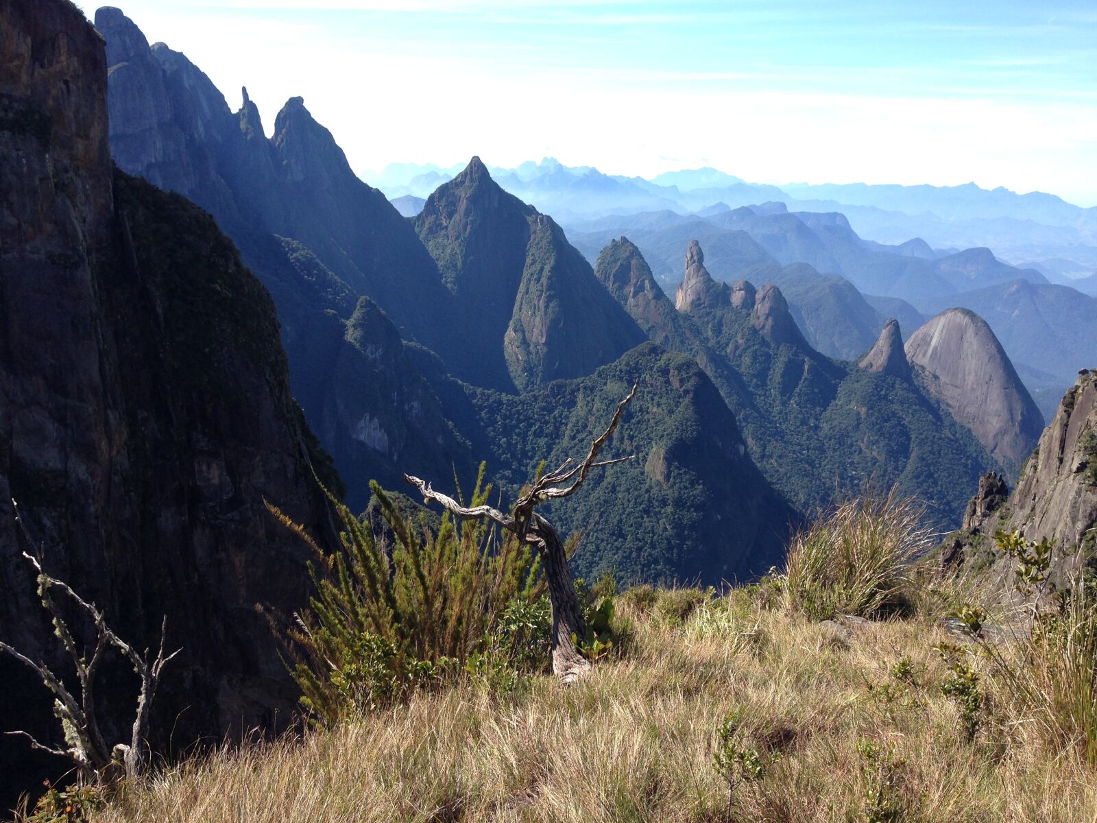 iPhone 5 back camera 4.12mm f/2.4 sample photo. Mountains, brazil, landscape photography
