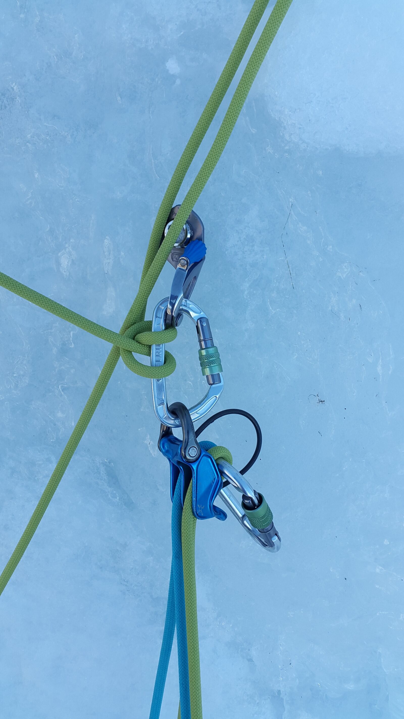 Samsung Galaxy Alpha sample photo. Ice climbing, stand, winter photography