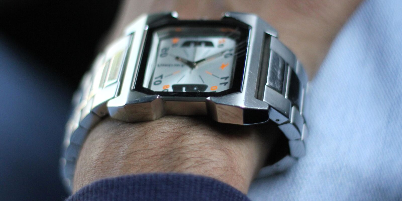 Canon EOS 550D (EOS Rebel T2i / EOS Kiss X4) sample photo. Hand, wristwatch photography