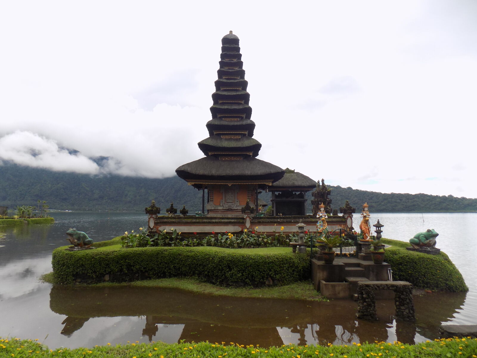 Nikon COOLPIX L330 sample photo. Architectural, asian, bali, culture photography