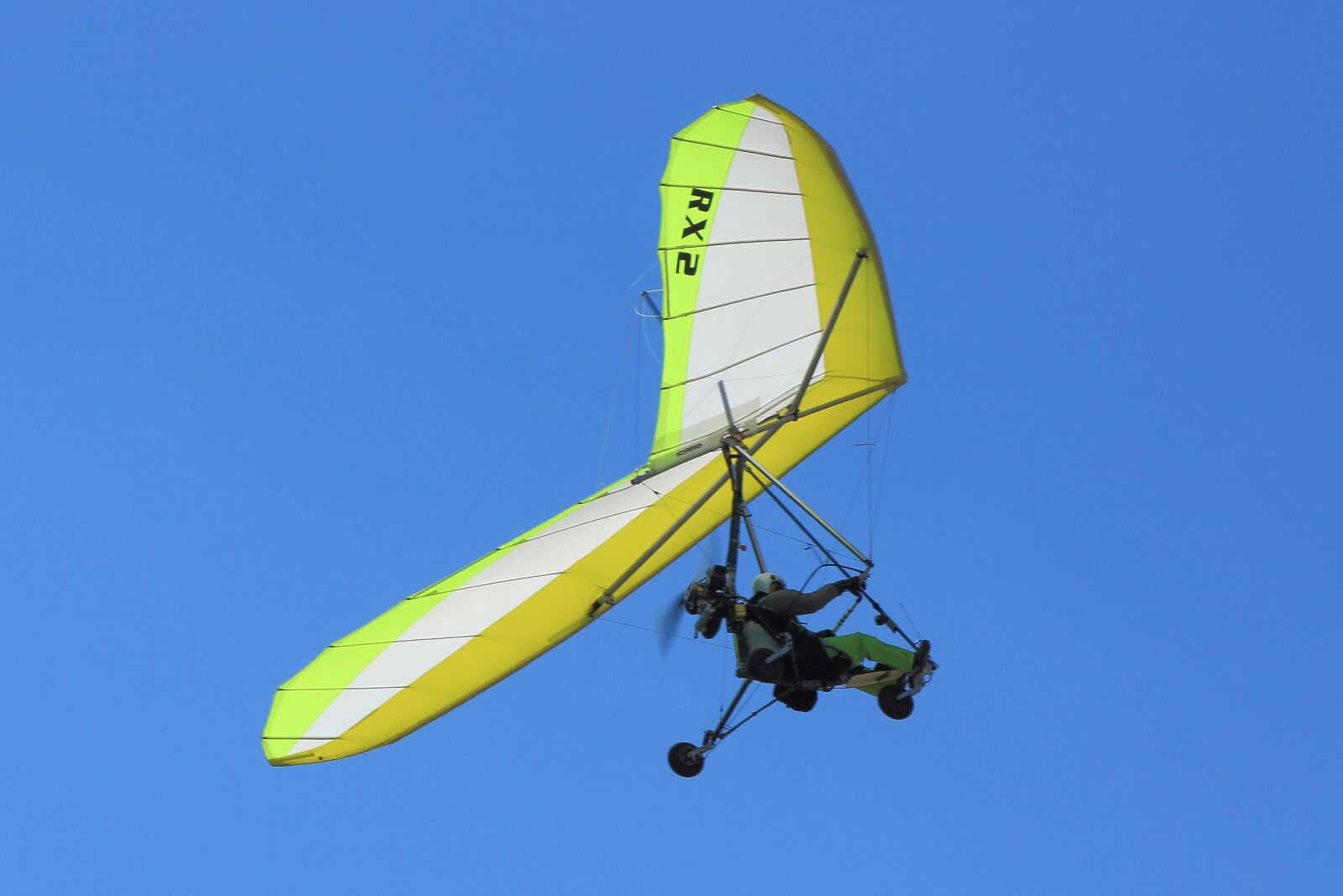 Canon EF-S 55-250mm F4-5.6 IS II sample photo. Ultra-light, flying, motorflug photography