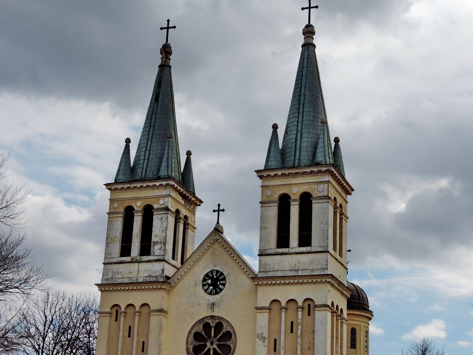 Nikon Coolpix P520 sample photo. Catholic, church, architecture, monastery photography