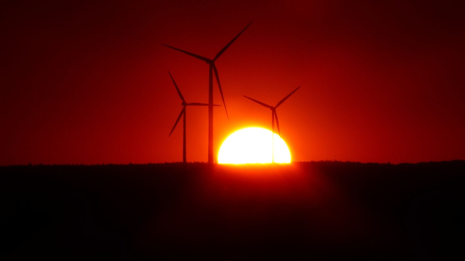 Panasonic Lumix DMC-FZ200 sample photo. Wind power, windr der photography