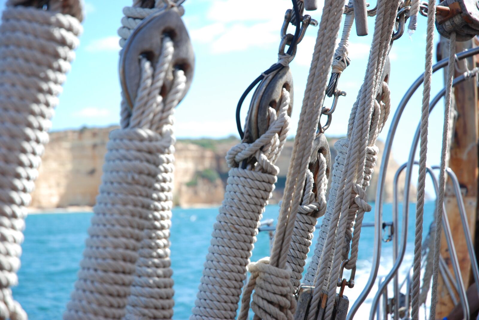 Nikon D80 sample photo. Ropes, ship, rigging photography