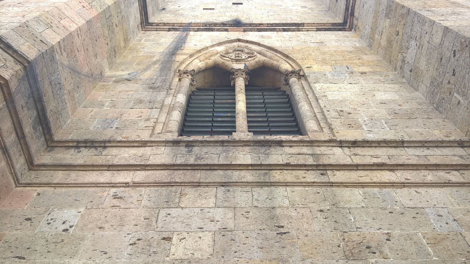Microsoft Lumia 640 XL sample photo. Window, architecture, church photography