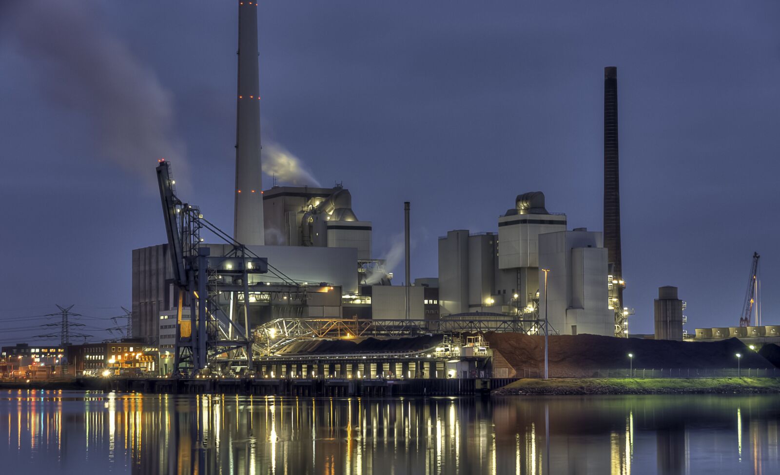 Nikon D90 sample photo. Mill, pollution, industry photography