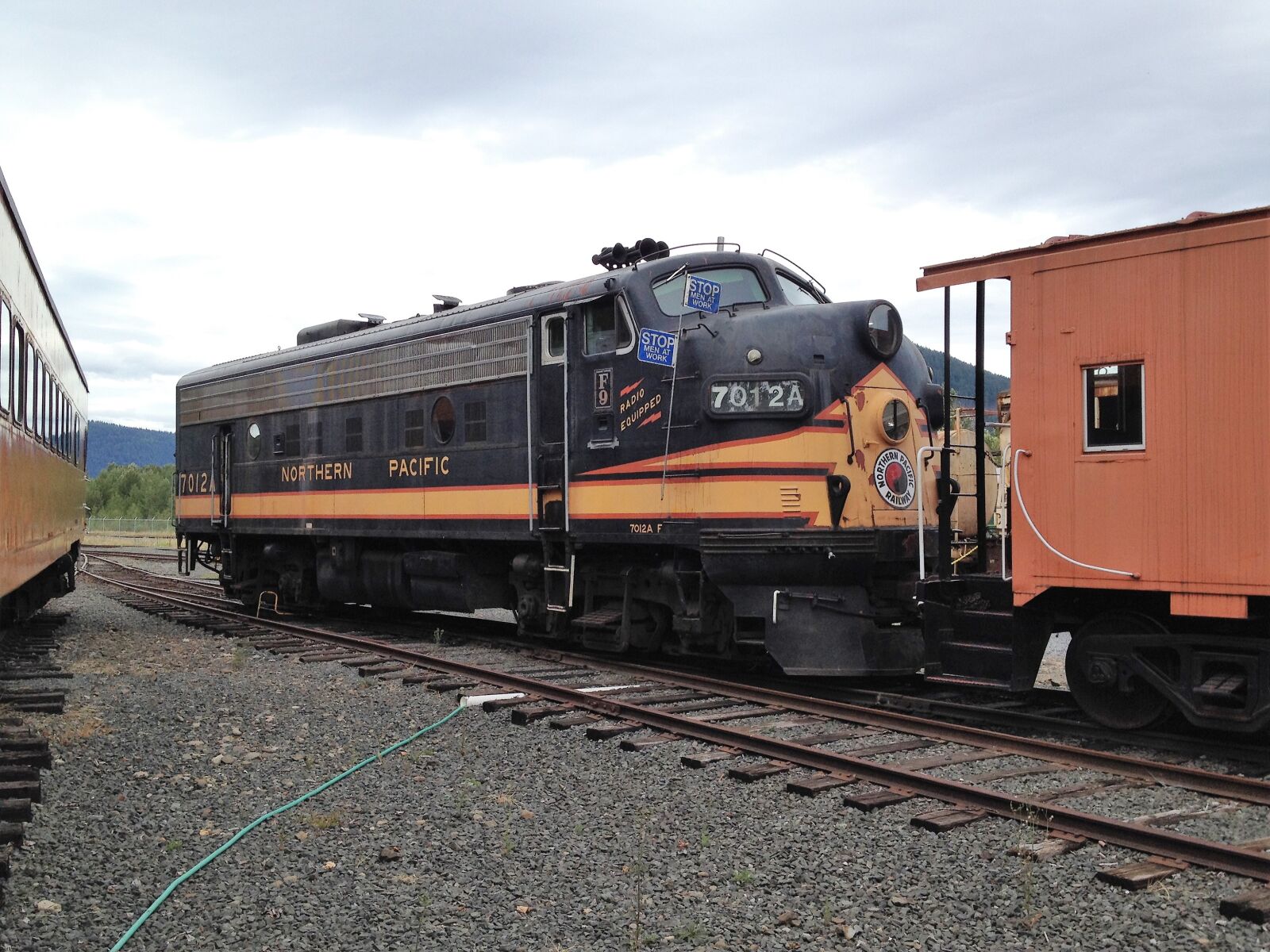 iPhone 4S back camera 4.28mm f/2.4 sample photo. Train, vintage, railroad photography