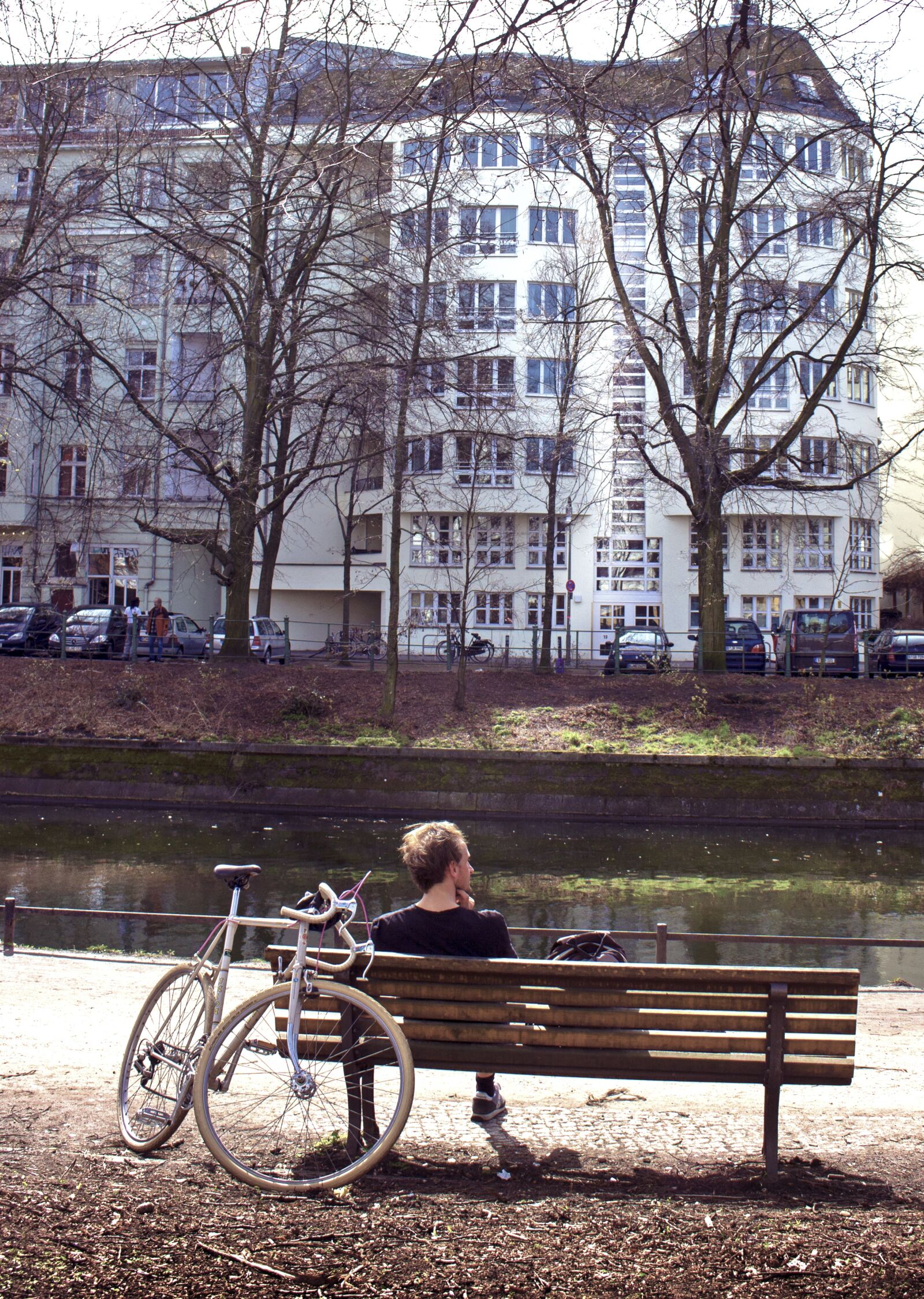 Canon EOS 100D (EOS Rebel SL1 / EOS Kiss X7) sample photo. Relaxation, bike, park photography