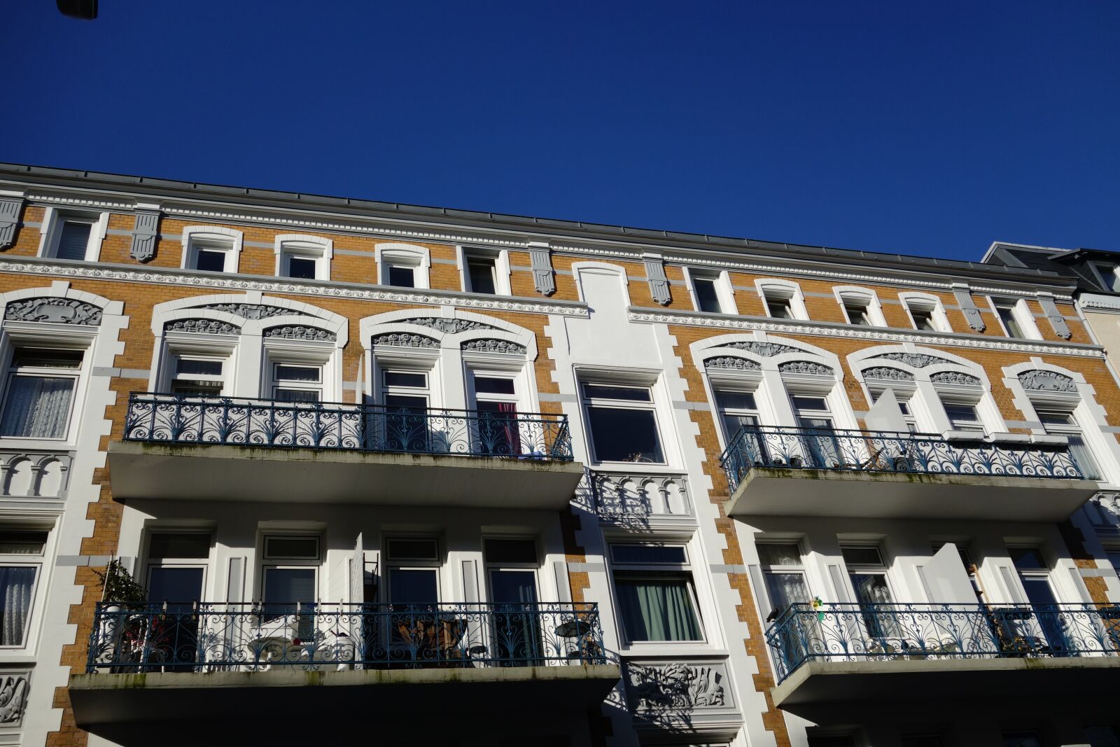 Sony Cyber-shot DSC-RX100 II sample photo. Facade, real estate, gr photography