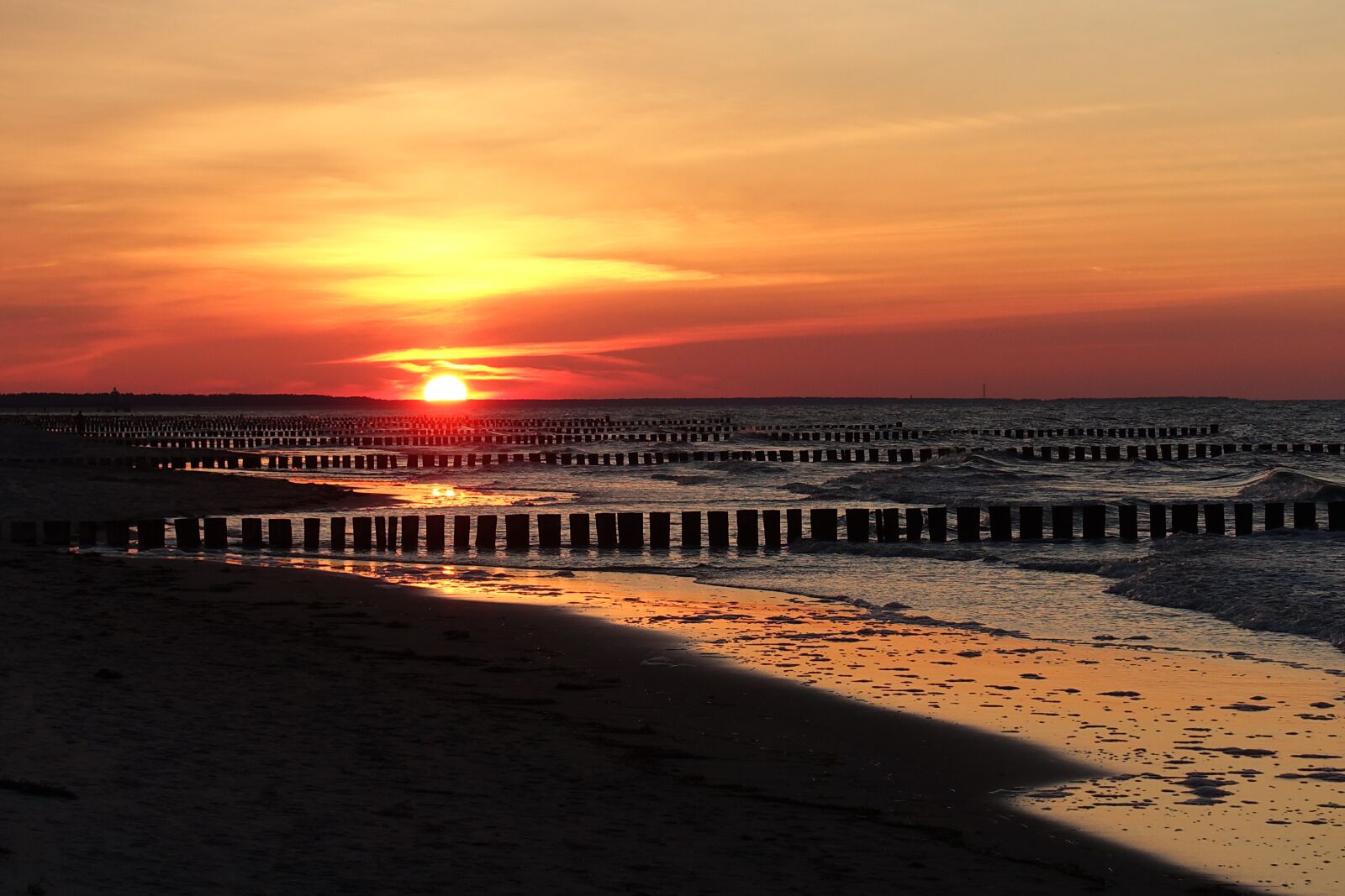 Sony Cyber-shot DSC-RX100 III sample photo. Sunset, dawn, waters photography