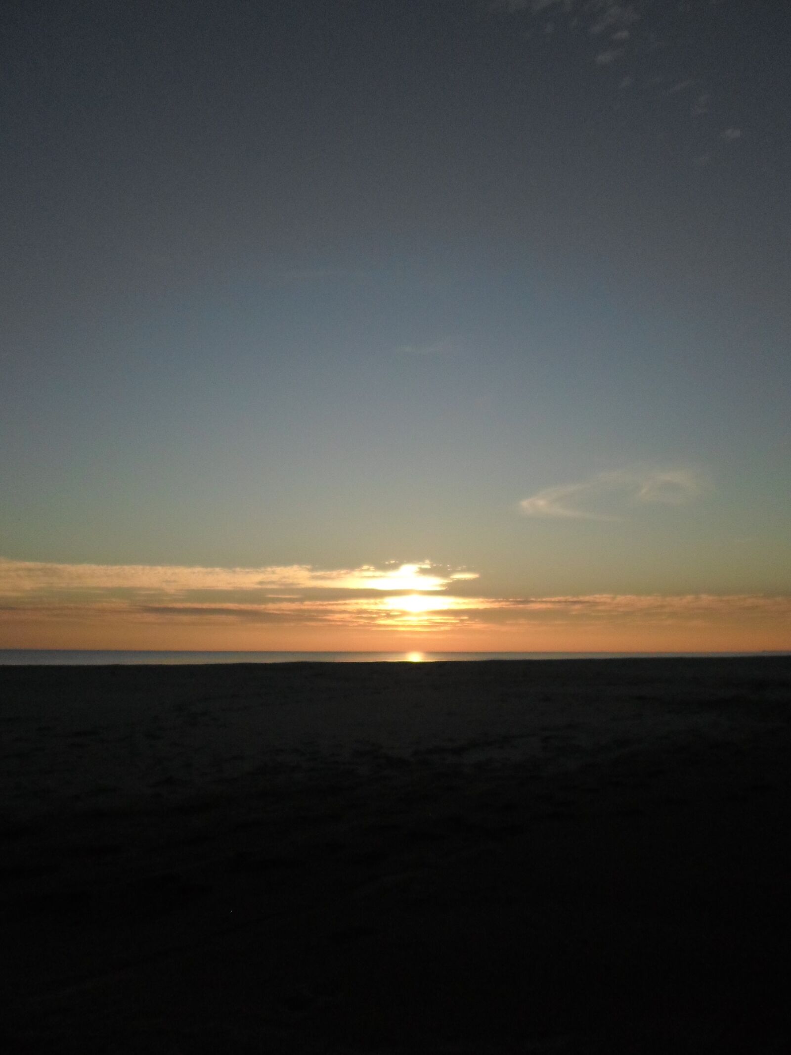 Samsung ST66 / ST68 sample photo. Sunset, seaside, saintes maries photography