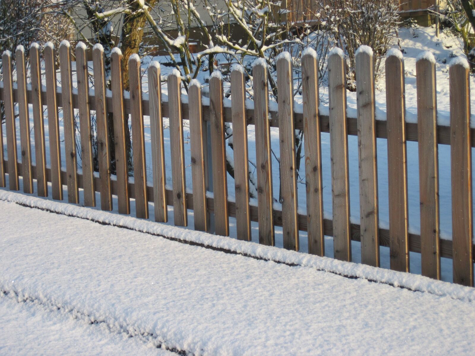 Canon PowerShot D10 sample photo. Fence, snow, winter photography