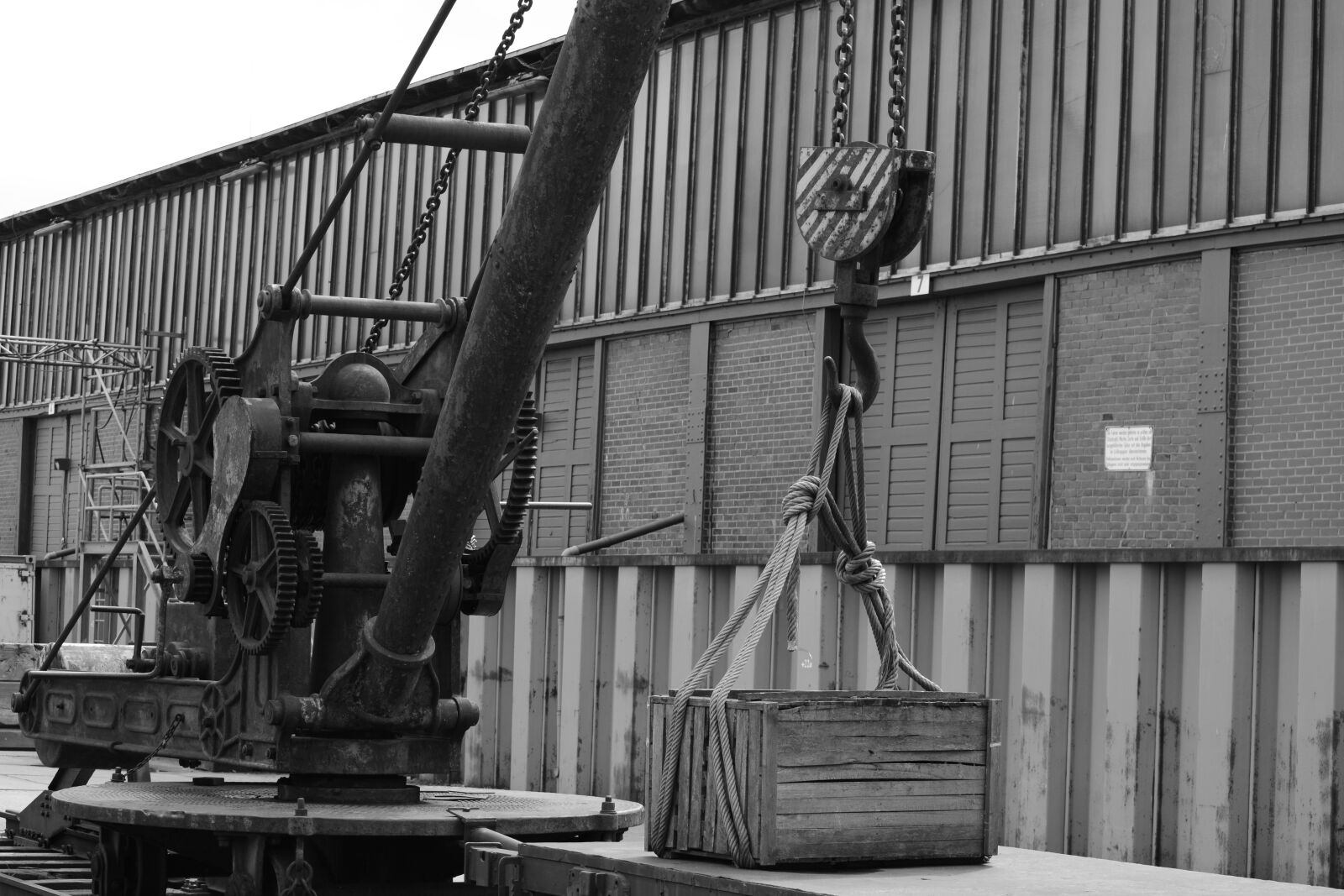Nikon D7100 sample photo. Technology, port, crane photography