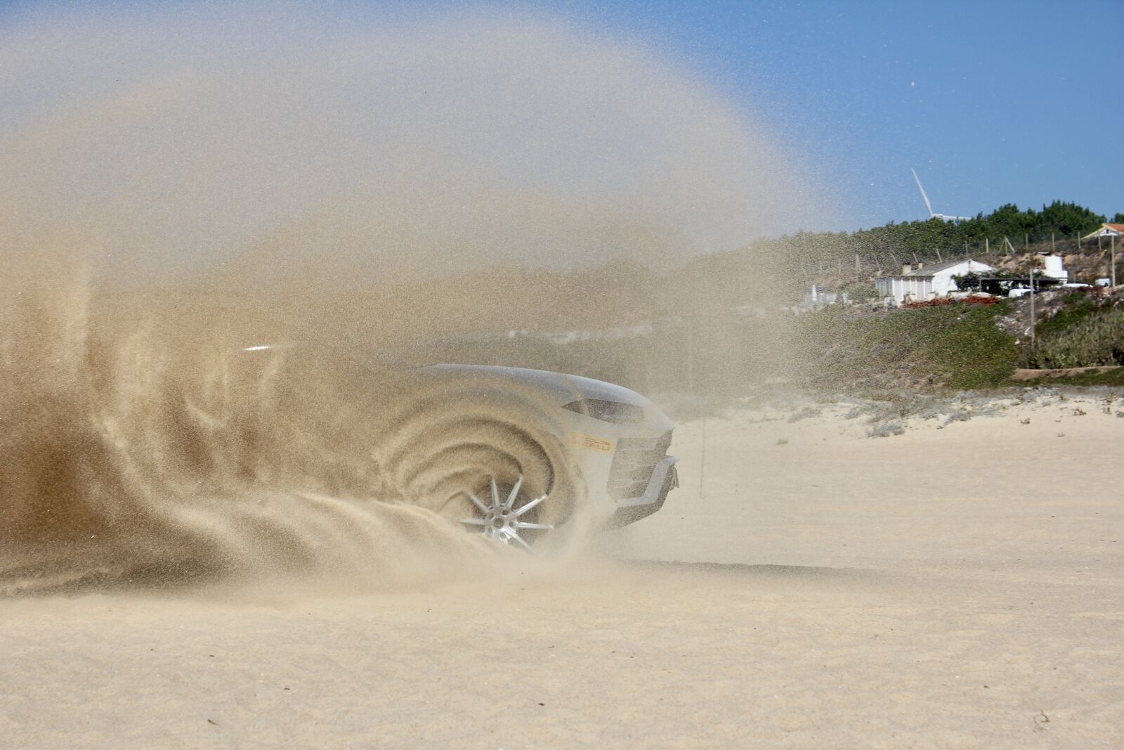 Canon EOS 550D (EOS Rebel T2i / EOS Kiss X4) sample photo. Nazaré, portugal, lamborghini photography