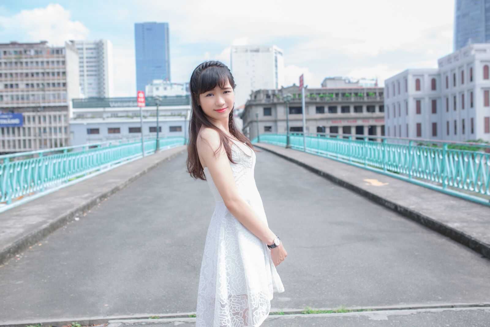 Canon EOS 5D Mark III sample photo. Girl, white, outsight photography