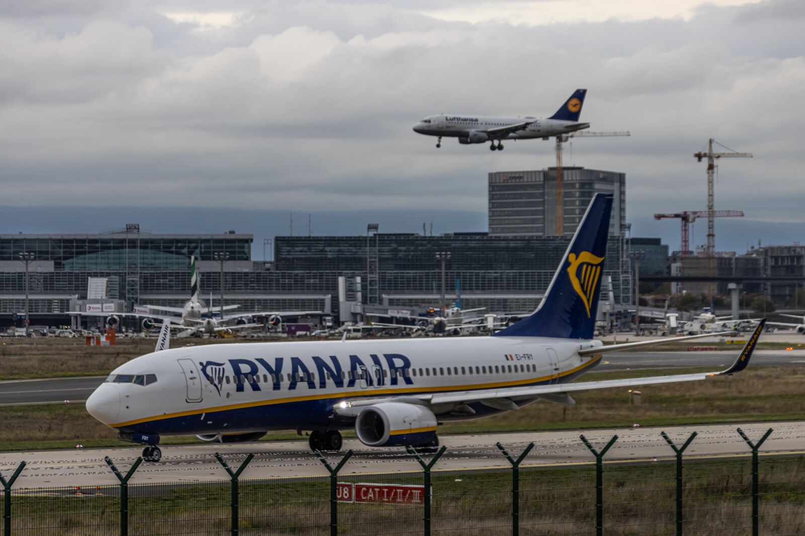 Canon EOS 90D sample photo. Airport, airplane, aircraft photography