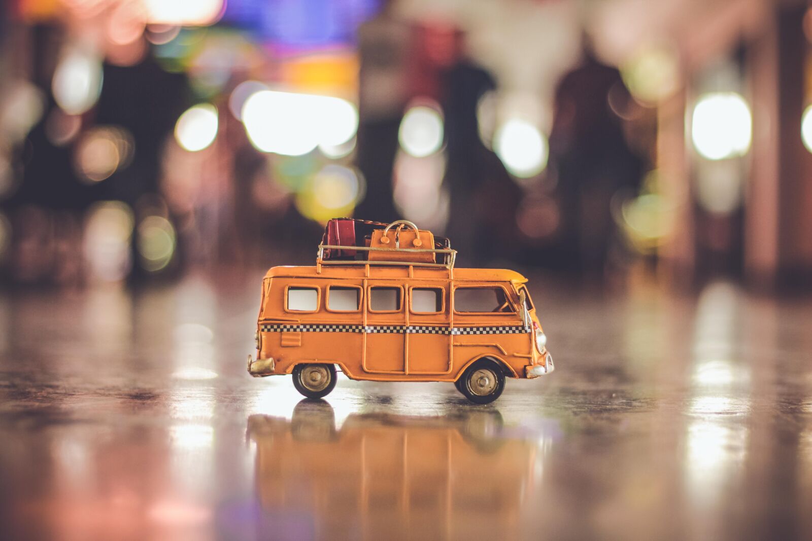 Canon EOS 60D + Canon EF 50mm F1.8 II sample photo. Blurred, background, bus, combi photography
