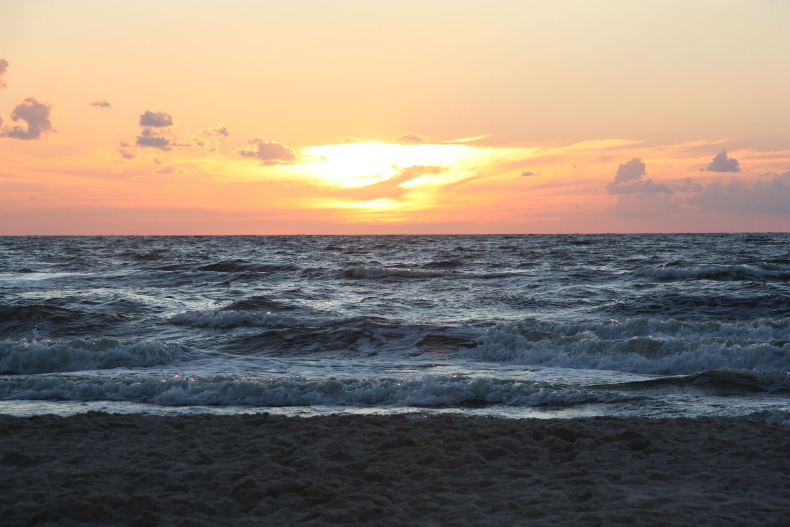 Canon EOS 450D (EOS Rebel XSi / EOS Kiss X2) sample photo. Sea, sunset, water photography