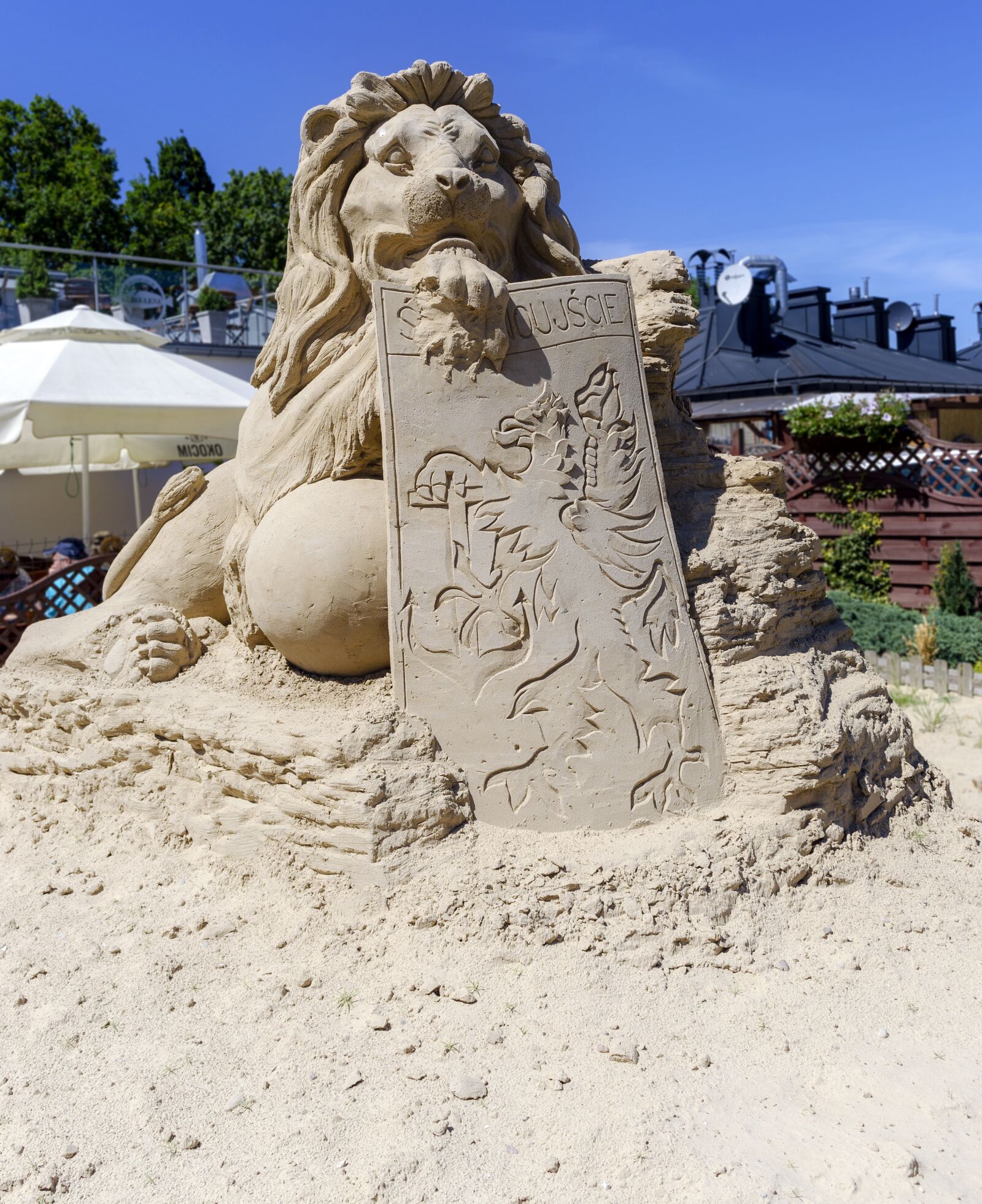 Nikon D5100 sample photo. Lion, sculpture, sand photography