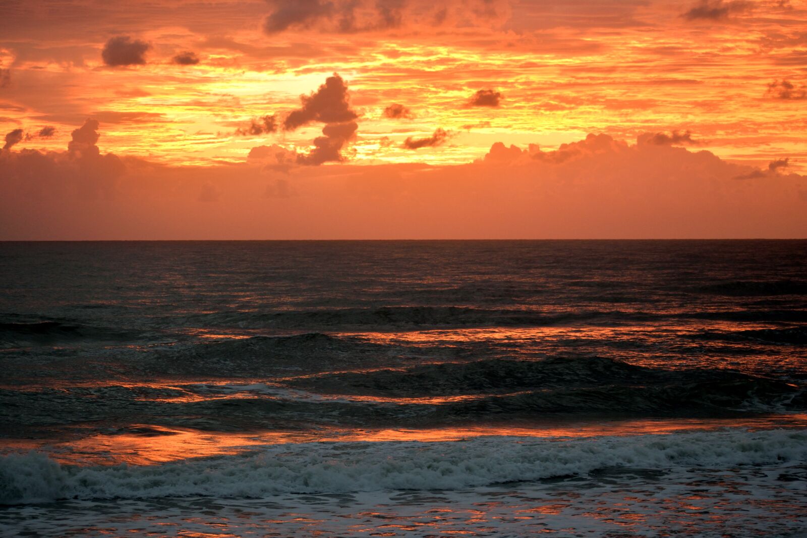 Nikon D3300 sample photo. Majestic sunrise, sunrise, orange photography