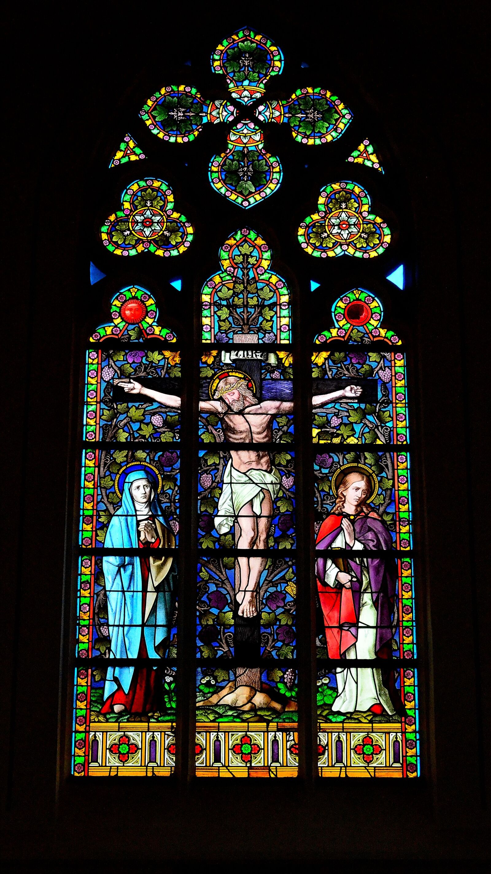 Nikon D5100 sample photo. Church window, crucifixion, stained photography