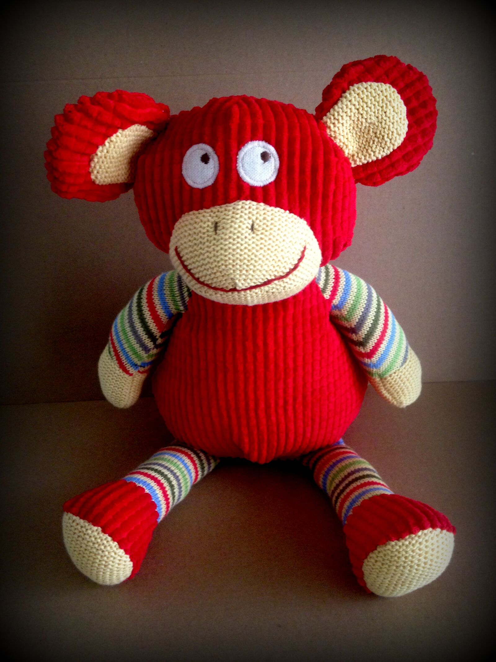 iPhone 5c back camera 4.12mm f/2.4 sample photo. Bear, child, colourful, ears photography